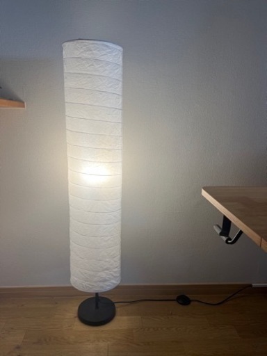 IKEA フロアランプ　HOLMO