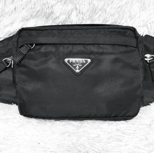 《美品》PRADAプラダ　ウエストポーチ　ボディバッグ