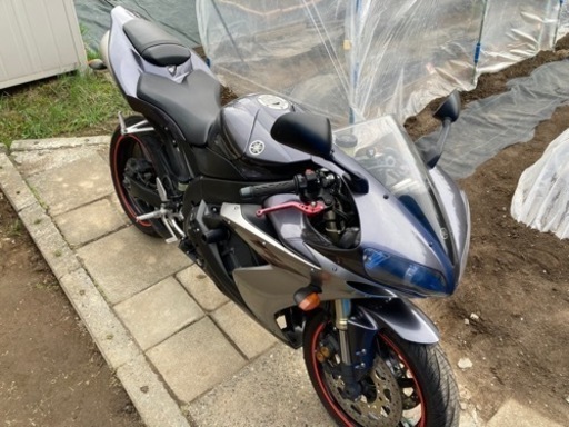 バイク YZF-R1