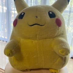 ピカチュウのぬいぐるみ