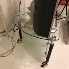 ガラス製【テレビ台】あらゆるお部屋にピッタリです!!の画像