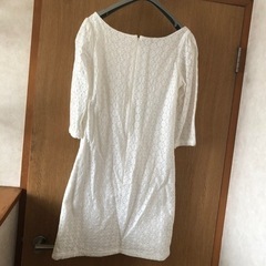 レース　白ワンピースの画像