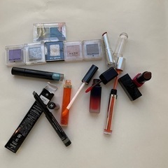化粧品　中古（取り引き完了）
