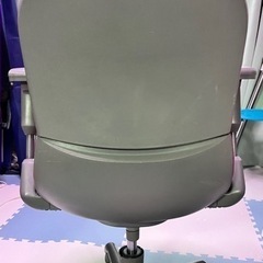 オフィスチェアの画像