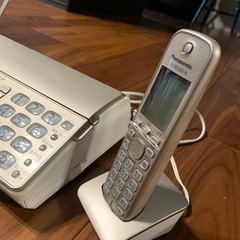 パナソニックファックス付き子機付き電話機の画像