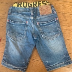 幼児用Tシャツ3点+デニム短パン2点の画像
