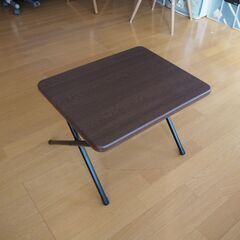 カインズ　折りたたみテーブル　ロータイプ　ブラウン