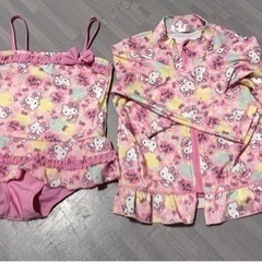 110センチ　キティちゃん　水着&ラッシュガードの画像