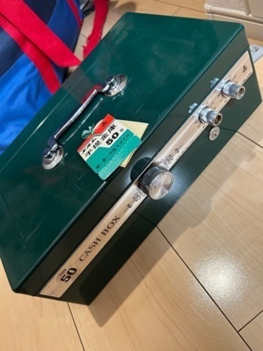 レトロな金庫