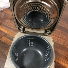 一旦停止　炊飯器　Panasonic SR-HEV1050の画像