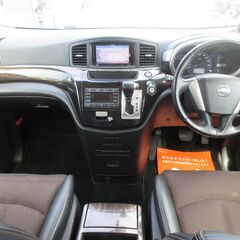 日産	　エルグランド　２５０ハイウェイスター【自社ローン対応可】★1年保証★ロードサービス付　社外ＳＤナビ　地デジ　バックカメラ　Ｂｌｕｅｔｏｏｔｈ　左側パワースライドドア　ＥＴＣ　インテリキー　ハーフレザーシート　オートエアコン　オットマンシート　コーナーセンサー　ＨＩＤ　１８ＡＷの画像