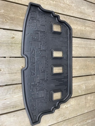 シエンタ170系　リアラゲッジトレイ