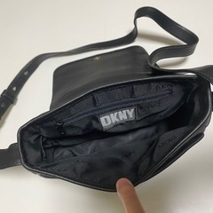 黒　肩掛けショルダーバックの画像