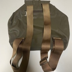 CKリュックサック　カーキ色の画像