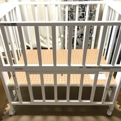 カトージ　ミニベビーベッド　折り畳みハイタイプ