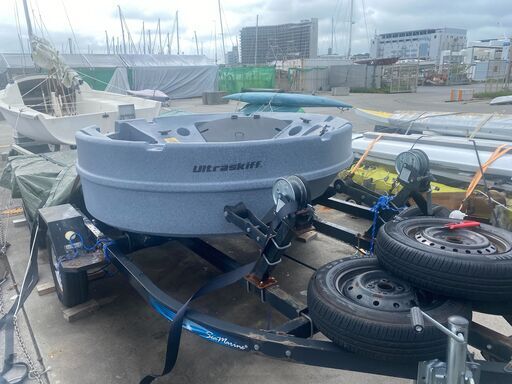 ボートULTRASKIFF360未使用 免許不要2馬力エンジン付き トレーラ