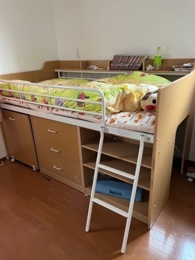 ロフトベッド、机付き