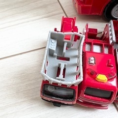 ビッグファイヤーエンジン　消防トミカ11台セットの画像