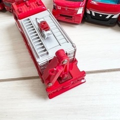 ビッグファイヤーエンジン　消防トミカ11台セットの画像