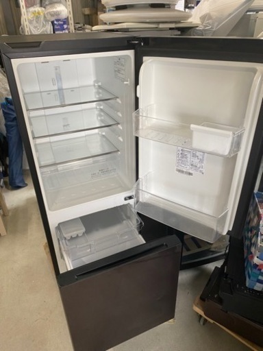お薦め品‼️洗浄済み‼️ハイセンス ガラストップドア 2ドア冷蔵庫154L 2018年