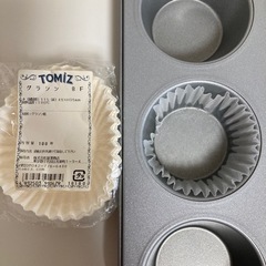 Wilton 12CUP マフィンパン、ミニマドレーヌ型の画像