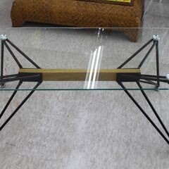 ガラステーブル　　センターテーブル　　オシャレ