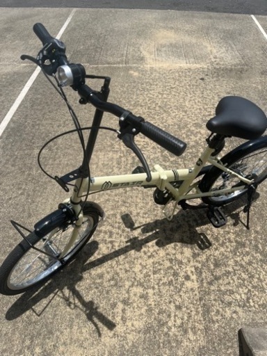 20インチ折りたたみ自転車(未使用の空気入れ付き)