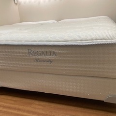 【REGALIA】シングルベッド2台の画像