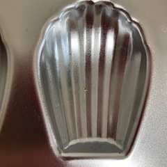 Wilton 12CUP マフィンパン、ミニマドレーヌ型の画像