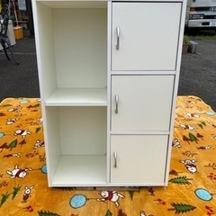 値下げしました◆整理家具　扉付き！