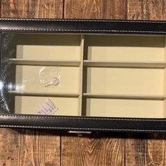 メガネ、時計等の収納ボックスの画像