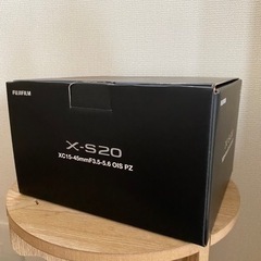 【新品未使用未開封】ミラーレス　Fujifilmx-s20