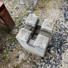 【一部引取り完了】※再出品あり　ウッドデッキ等の支柱用　ブロック　コンクリートの画像