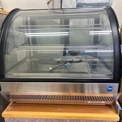 卓上型対面冷蔵ショーケース（ラウンド型