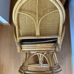 籐回転座椅子の画像