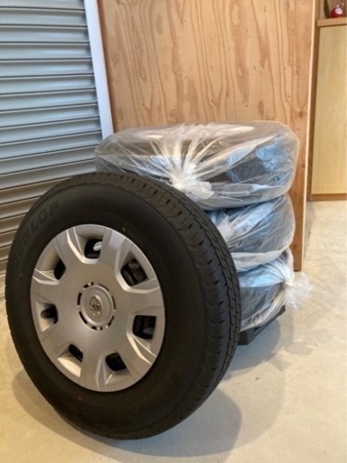 【お取引中】ハイエース純正タイヤホイール4本セット