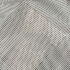 ワイシャツ 白ベース 細い赤のストライプデザイン 首黄ばみあり②の画像