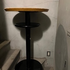 ハイテーブル