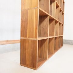 人気の無印良品(MUJI)のウォールナット材 5段・4列スタッキング
