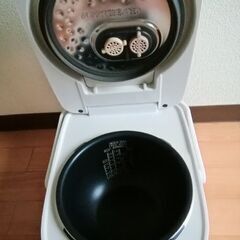 アイリスオーヤマ 圧力IHジャー炊飯器 5.5合 RC-PD50-W 2020年製の画像