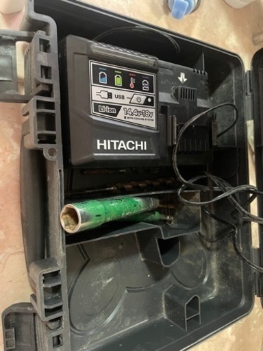 HITACHI 充電器 ケーツ付き