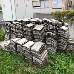 【セメント瓦】DIYで土間打ちする時のコンクリートのかさ増しにい...