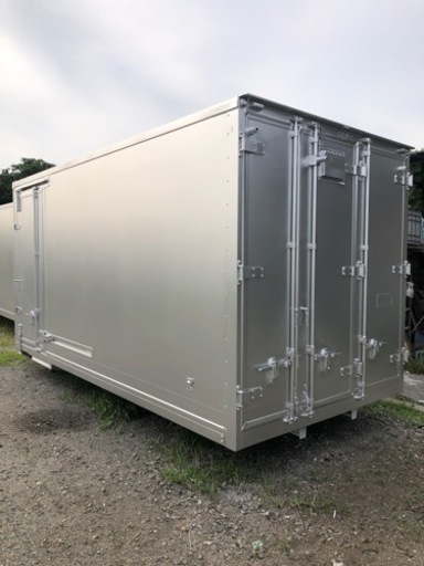 仕上げ済み！断熱材入り！スライド横扉！バイクガレージ！使い勝手抜群！倉庫物置用  保冷3トンロングワイドコンテナ