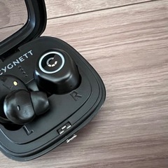 CYGNETTのワイヤレスイヤホンの画像