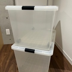 透明収納ケース2個の画像