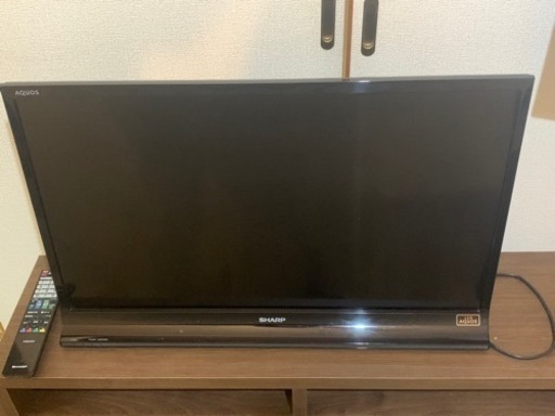 【新規問い合わせ一次中止します】使えます！32型液晶テレビ　SHARP AQUOS