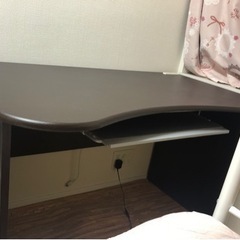 テーブル　パソコンデスク　キーボード収納付き