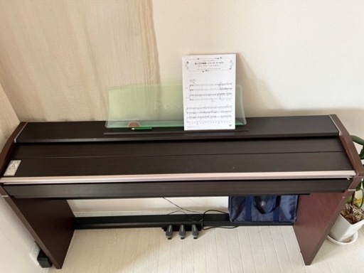 電子ピアノ
