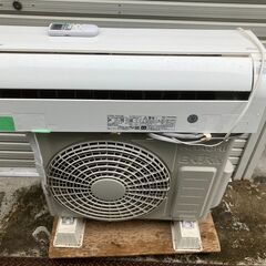 ☆中古￥21,800！【会員価格￥21,800】HITACHI　2.2kwルームエアコン　家電　2019年製　RAS-A22G(W)型　【BG039】