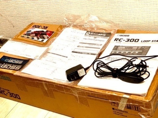 超美品!!ほぼ未使用!!取説•保証書•アダプター•箱付き Roland RC-300 最高峰LOOP STATION 多機能3ch マ